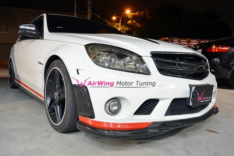 W204 – Revo style Carbon Side Skirt Splitter 01